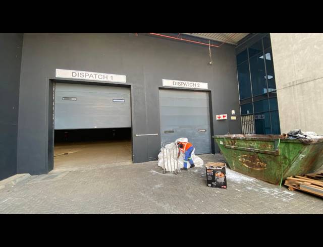 2,596M² WAREHOUSE TO LET IN LOUWLARDIA